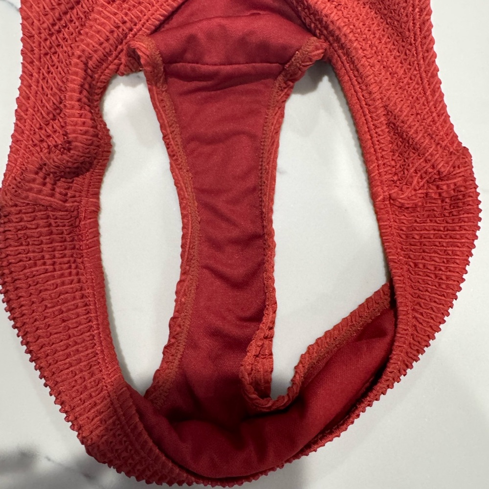 Red Textured Bikini set - Picture 3 of 6